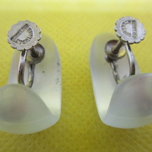 RICHELIEU STERLING SILVER Earrings Richelieu Blue Moonglow1/2 Hoop Screw Back - Picture 10 of 15